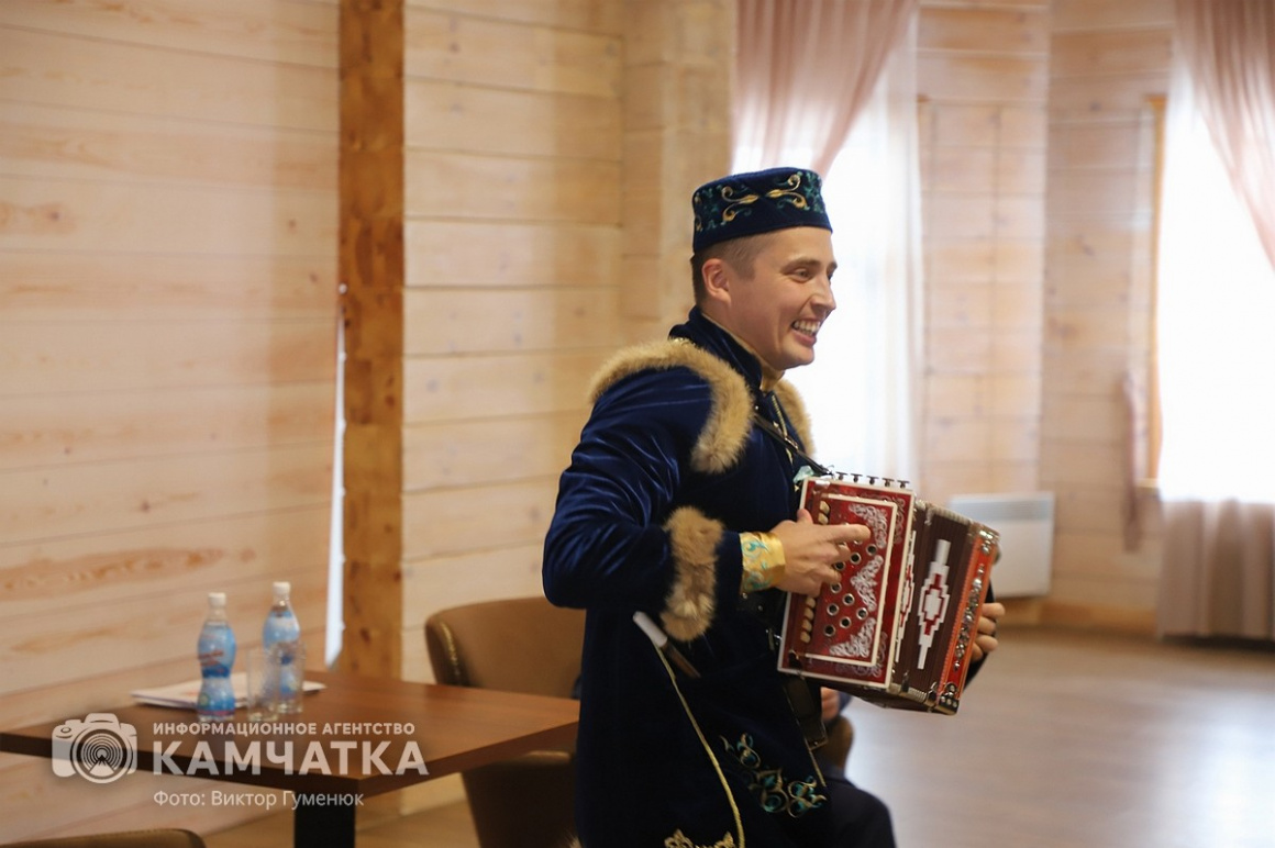 Встреча дальневосточных татар на Камчатке. Фоторепортаж. фото: Виктор Гуменюк. Фотография 42