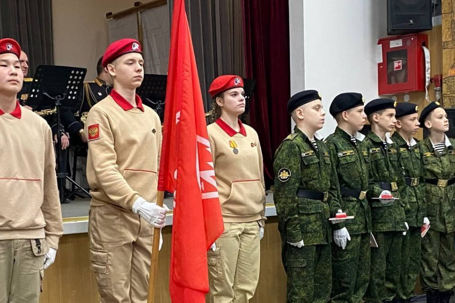 В войсковой части на Камчатке  прошла церемония посвящения в ряды «Юнармии». . Фотография 2