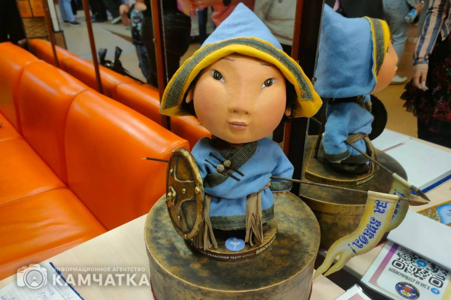 Гастроли Иркутского областного театра кукол «Аистёнок» завершились на Камчатке. Фото: Олеся Сурина, t.me/kampuppet. Фотография 5