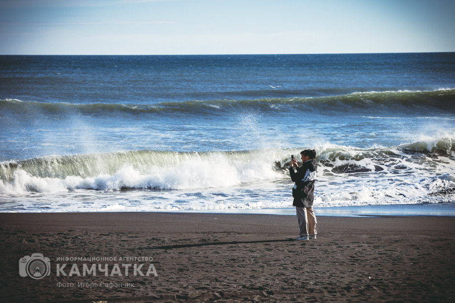 Осенний Тихий океан поразил горожан буйством стихии (фоторепортаж). Фото: «Камчатка Сегодня» \ Игорь Сафончик. Фотография 13