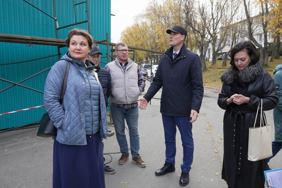 Сергей Лебедев потребовал нарастить темпы ремонта театра кукол в краевой столице. zskk.ru. Фотография 1