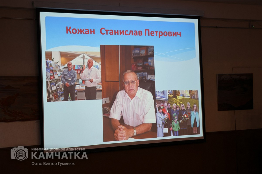 Камчатский журналист и писатель Михаил Жилин представил новую книгу. Фото: ИА «Камчатка» \ Виктор Гуменюк. Фотография 58