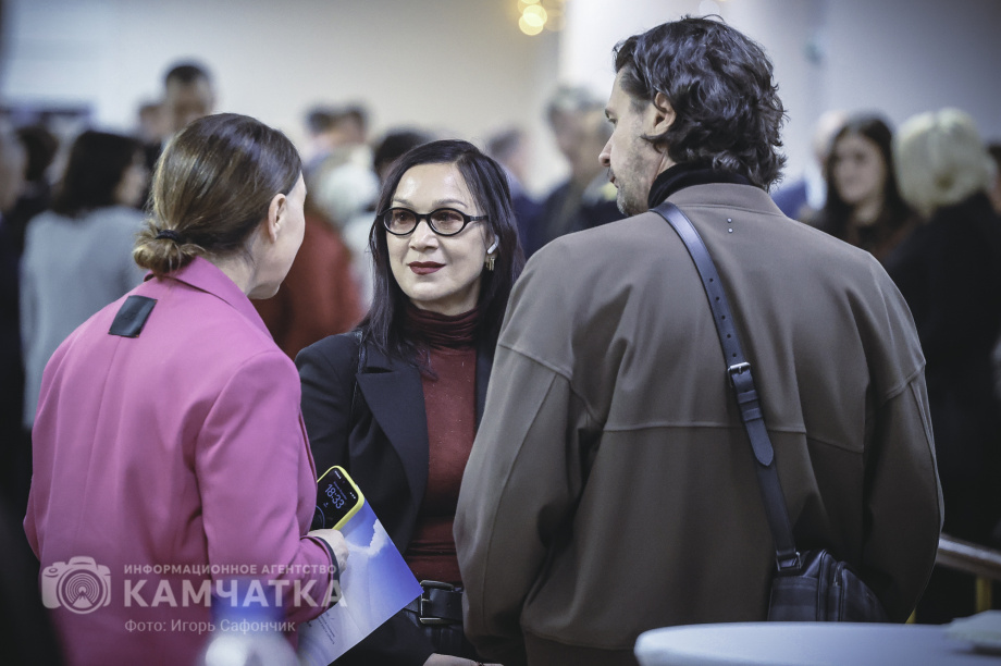 Губернатор Камчатского края Владимир Солодов огласит послание органам власти субъекта (фоторепортаж). Фото: «Камчатка Сегодня» / Игорь Сафончик. Фотография 13