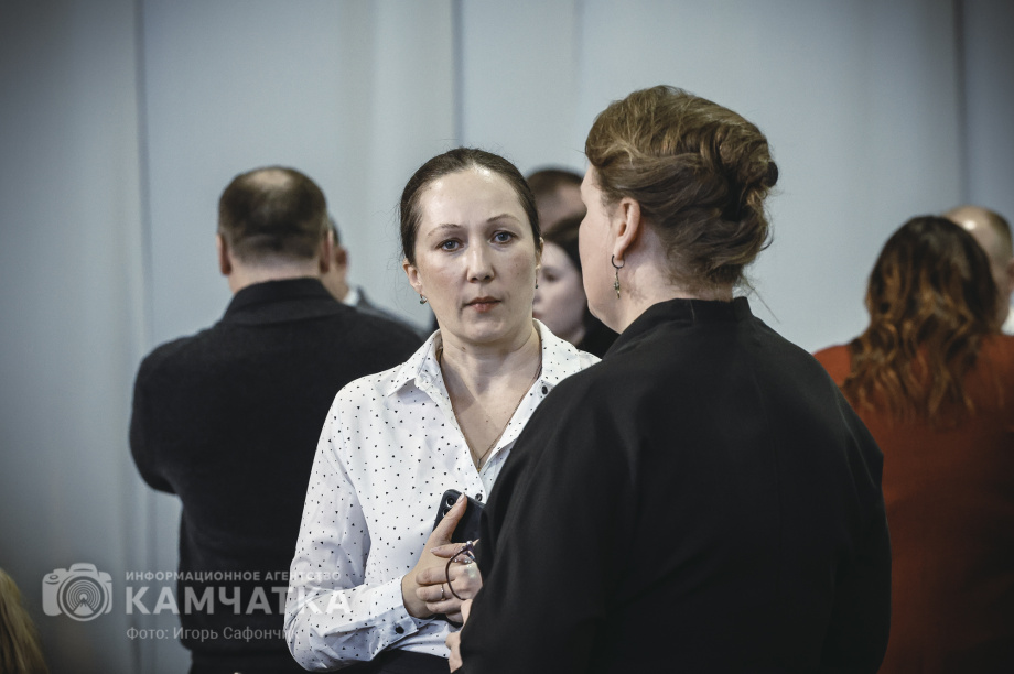 Губернатор Камчатского края Владимир Солодов огласит послание органам власти субъекта (фоторепортаж). Фото: «Камчатка Сегодня» / Игорь Сафончик. Фотография 33