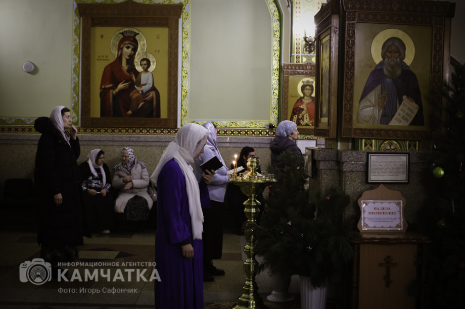 Рождественская служба в соборе Святой Троицы на Камчатке (фоторепортаж). Фото: «Камчатка Сегодня» \ Игорь Сафончик. Фотография 4
