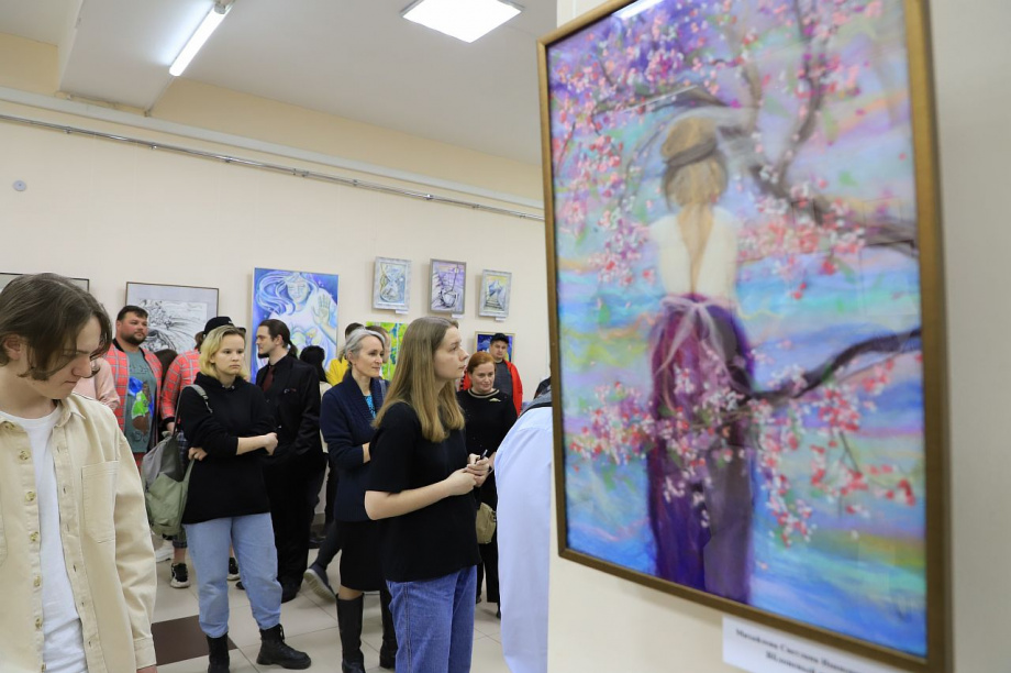Художественная выставка «Новые имена-2022» открылась на Камчатке. Фото: Виктор Гуменюк. Фотография 21
