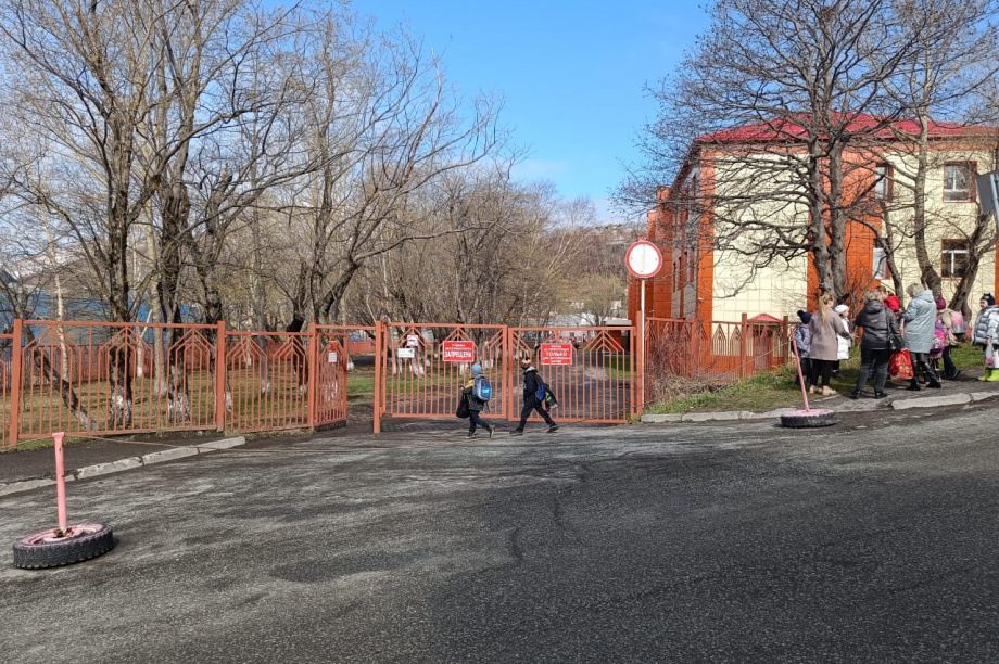 Школы Петропавловска-Камчатского снова эвакуируют из-за «минирования». Фото: ИА «Камчатка»