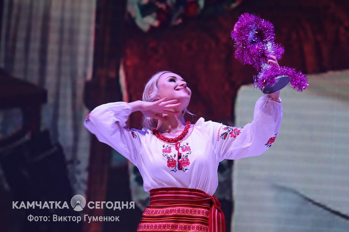 Финал конкурса «Этнокрасавица-2022» на Камчатке. Фоторепортаж. Фото: Виктор Гуменюк. Фотография 78