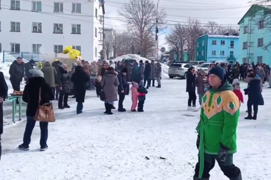 Масленичные гуляния и выборы Президента РФ в посёлке Вулканном на Камчатке.  Фото: скрин с видео Ивана Кулакова.. Фотография 2
