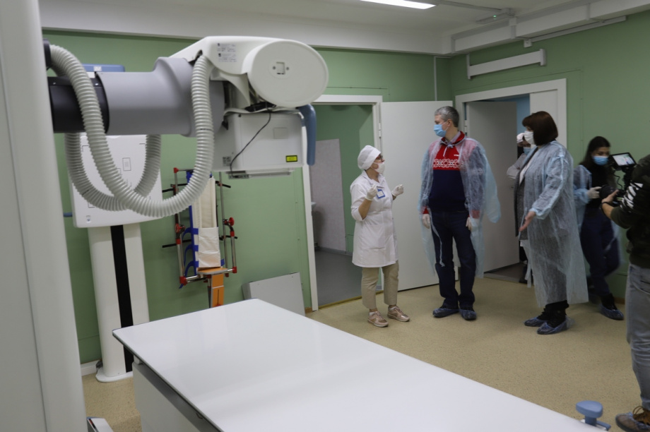 Владимир Солодов проверил работу камчатских поликлиник в период каникул. Фото: kamgov.ru. Фотография 7
