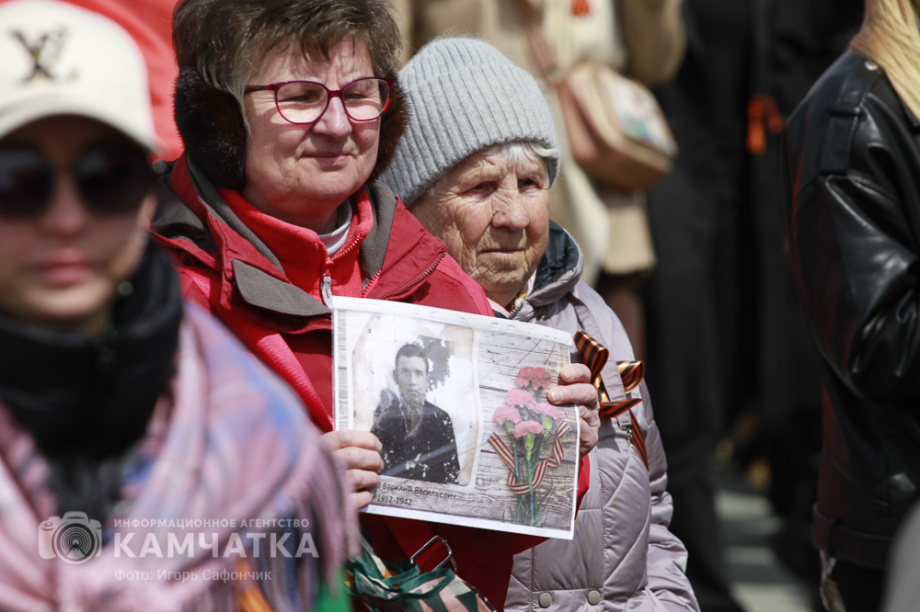 «Бессмертный полк» прошел по Петропавловску-Камчатскому. Фото: ИА "Камчатка". Фотография 20