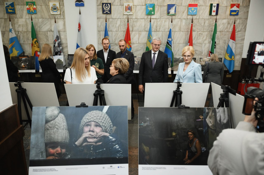 На Камчатке работает фотовыставка «Хроника террора украинского неонацистского режима». . Фотография 10