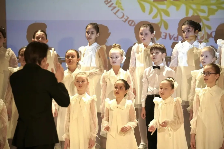 Ансамбль из камчатской столицы взял Гран-при фестиваля «Весенние голоса». . Фотография 10