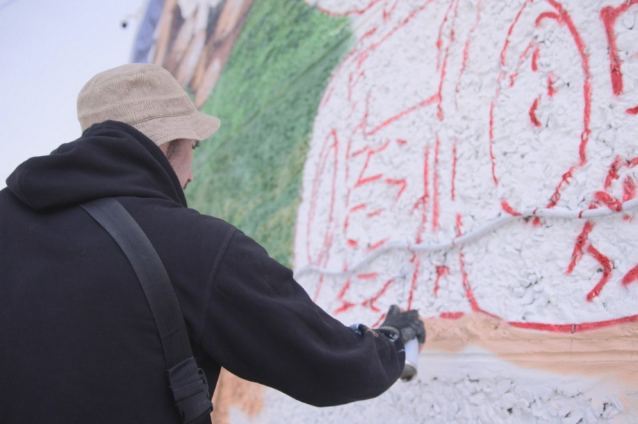 Мурал, посвящённый горной промышленности, готов на 80 % в Петропавловске. Фото: kamgov.ru. Фотография 3