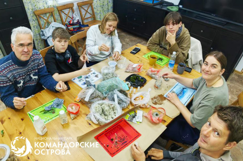 Туристы из-за затяжной непогоды стали волонтерами на Командорах  . Фото: Национальный парк "Командорские острова". Фотография 2