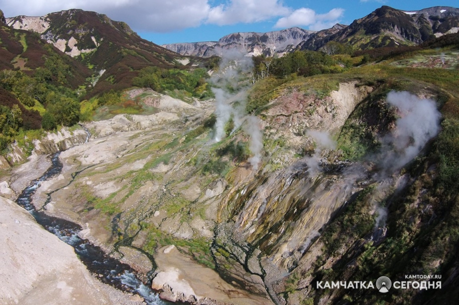 Более трех тысяч человек посетили знаменитую Долину гейзеров на Камчатке в 2020 году. Фото: Виктор Гуменюк / информационное агентство "Камчатка"