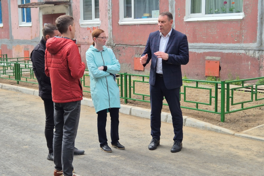 Первый в этом году двор благоустроен в краевой столице по федеральному проекту. pkgo.ru. Фотография 2