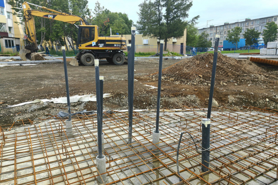 Строительство сквера на Войцешека в Петропавловске проинспектировала комиссия. Фото: Евгения Медведева. Фотография 2