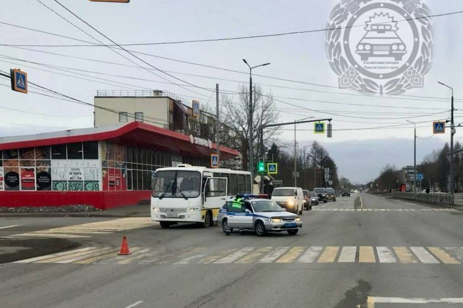 На Камчатке пенсионер сбил на «зебре» девочку-подростка и скрылся. Фото: Госавтоинспекция Камчатского края