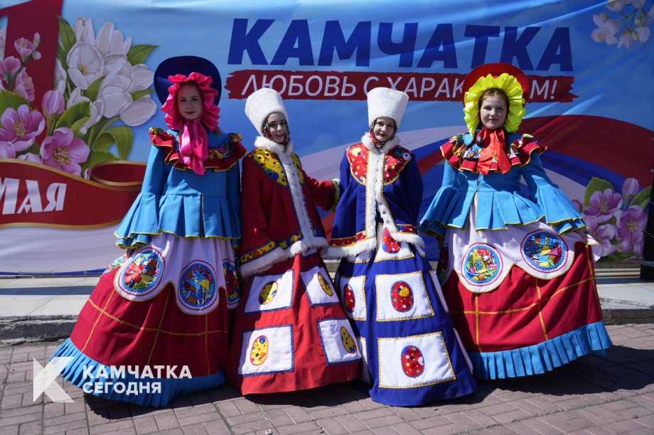 Тысячи камчатцев вышли на первомайское шествие на площади Ленина (фоторепортаж). Фото: ИА «Камчатка». Фотография 46
