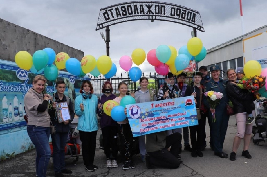 «Дети гор» второй год подряд одержали победу в дальневосточных соревнованиях. Фото: краевое управление МЧС России. Фотография 2