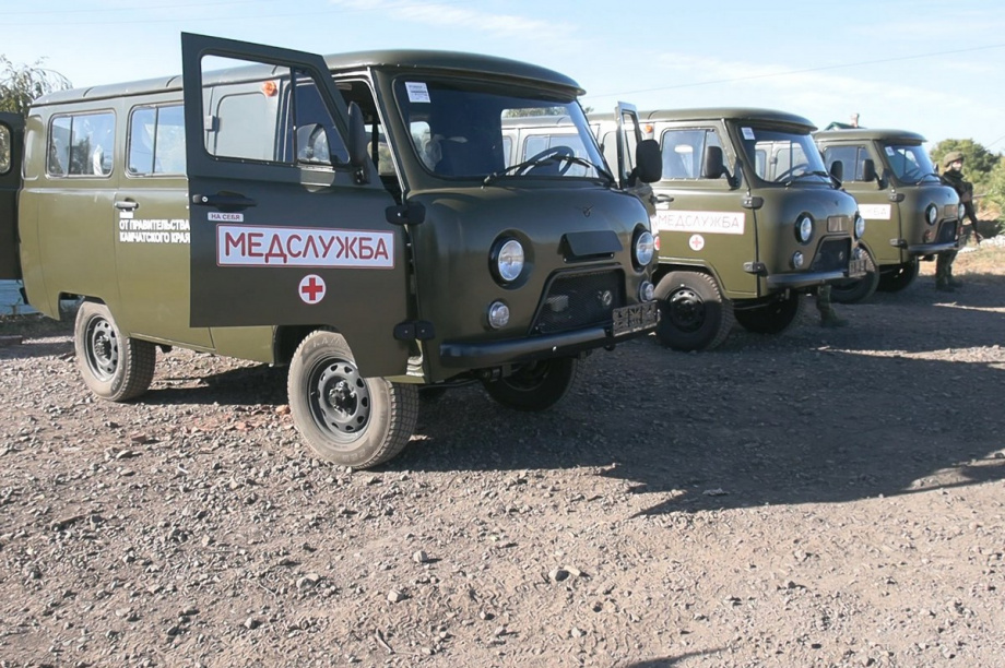 Губернатор Камчатки вручил ключи от новых автомобилей бойцам сводного полка ТОФ. Фото: kamgov.ru. Фотография 3