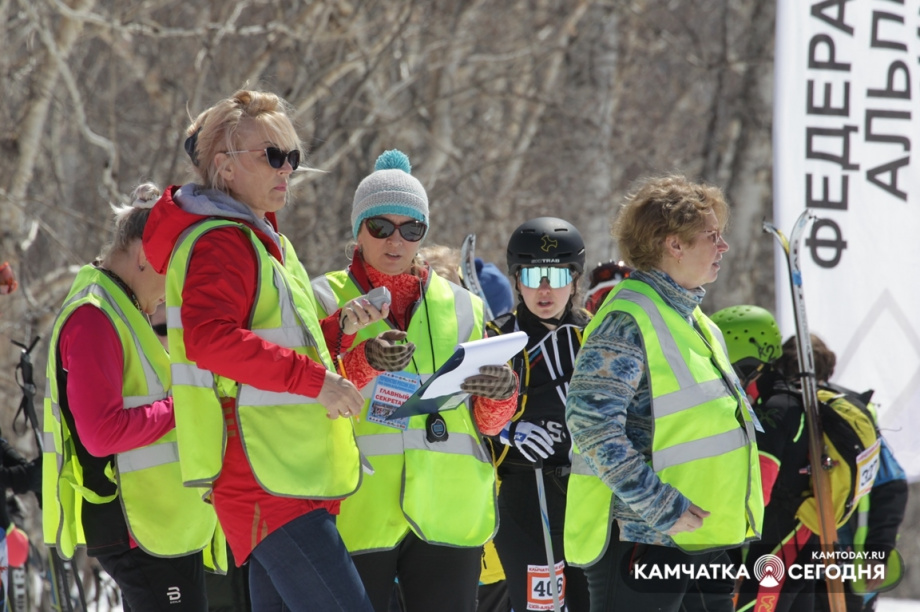 Ски-альпинисты завешают сезон. Фото: Виктор Гуменюк / информационное агентство "Камчатка". Фотография 54