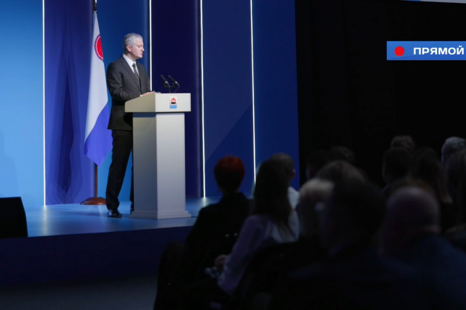 Владимир Солодов поручил краевому минздраву усилить работу по привлечению медиков в регион. . Фотография 2