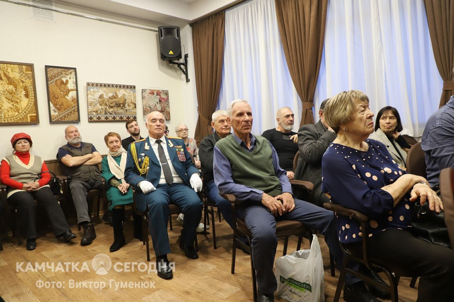 Юбилейный творческий вечер писателя Геннадия Струначева-Отрока. Фоторепортаж . Фото: Виктор Гуменюк. Фотография 35