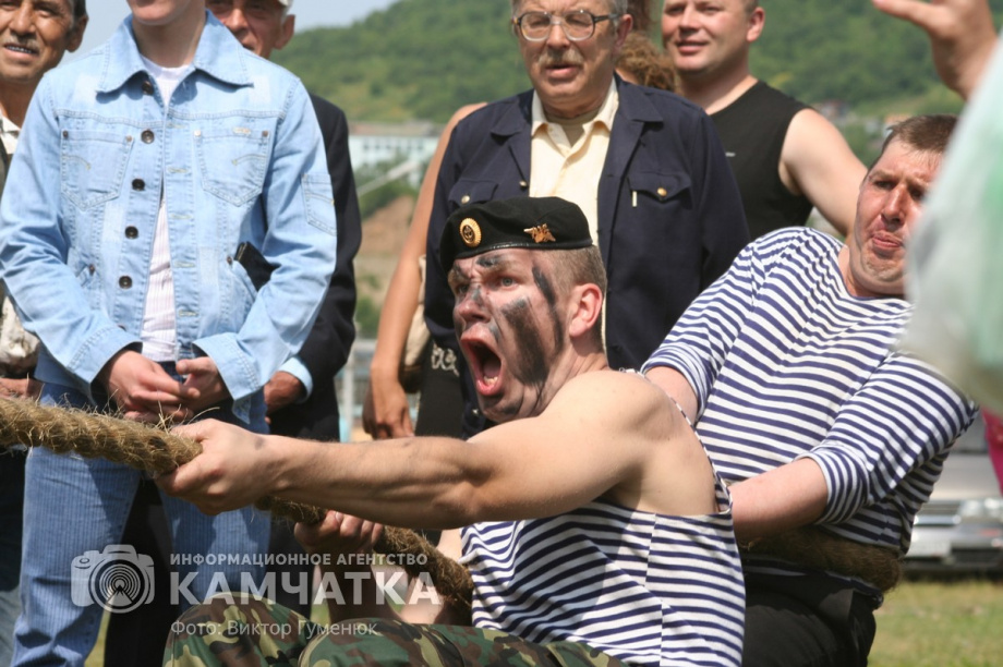Камчатка празднует День Тихоокеанского флота. Фотоподборка. Фото: Виктор Гуменюк. Фотография 12