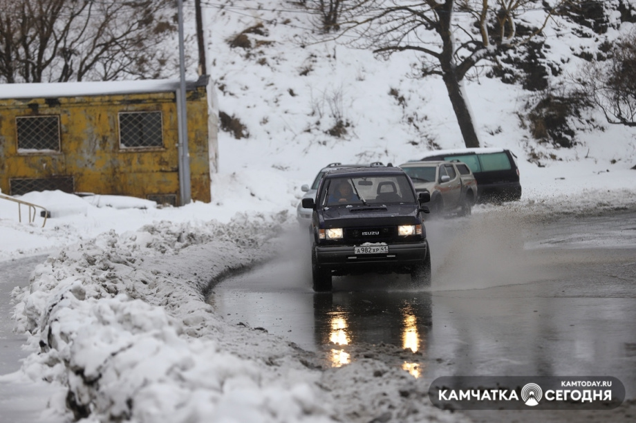Апрельский снег. Фото: Виктор Гуменюк / информационное агентство "Камчатка". Фотография 18