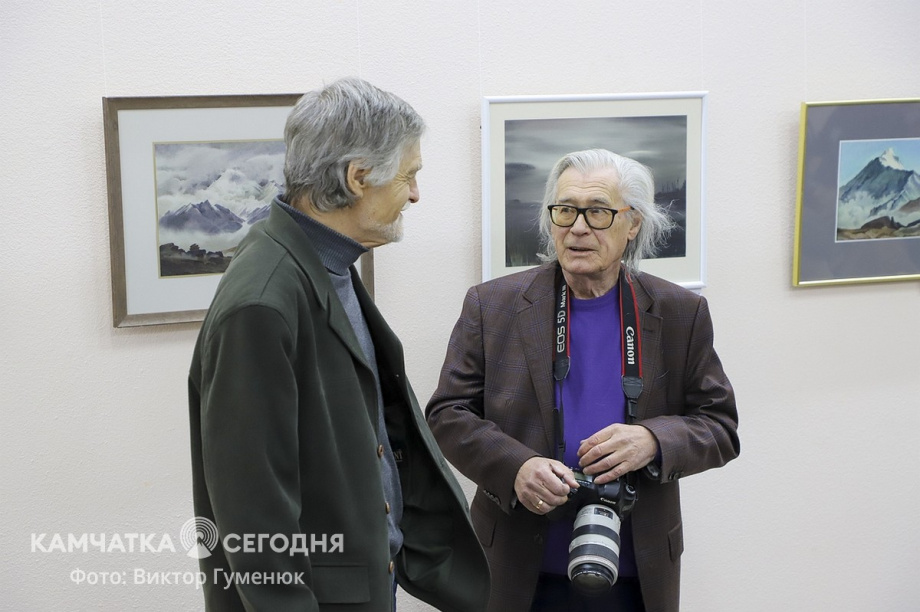 Открытие персональной юбилейной выставки Виталия Шохина «Мой вернисаж» на Камчатке. Фоторепортаж. Фото: Виктор Гуменюк\ИА "Камчатка". Фотография 17