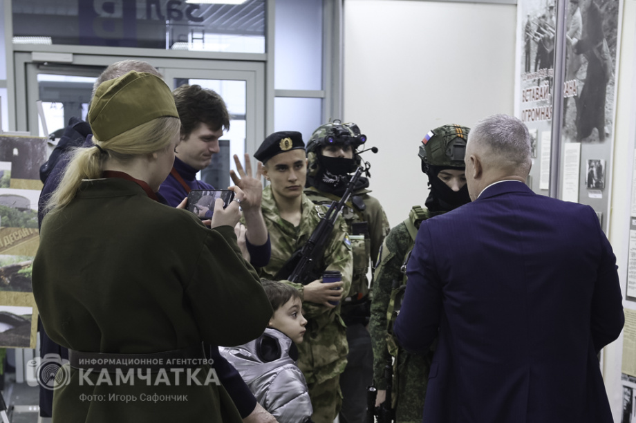 Камчатка объединилась ради Победы! (фоторепортаж). Фото: «Камчатка Сегодня» \ Игорь Сафончик. Фотография 4