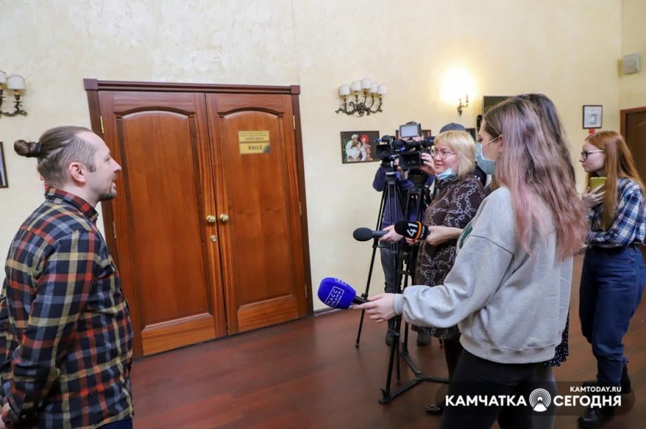 Премьера спектакля «Свои люди» состоится на Камчатке. Фото: Виктор Гуменюк. Фотография 41