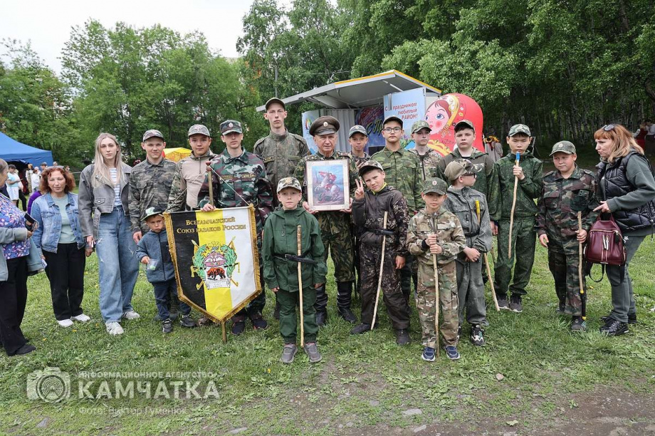 Мы славяне! — народное гуляние в Елизово было ярким и позитивным. Фото: ИА «Камчатка» \ Виктор Гуменюк. Фотография 14