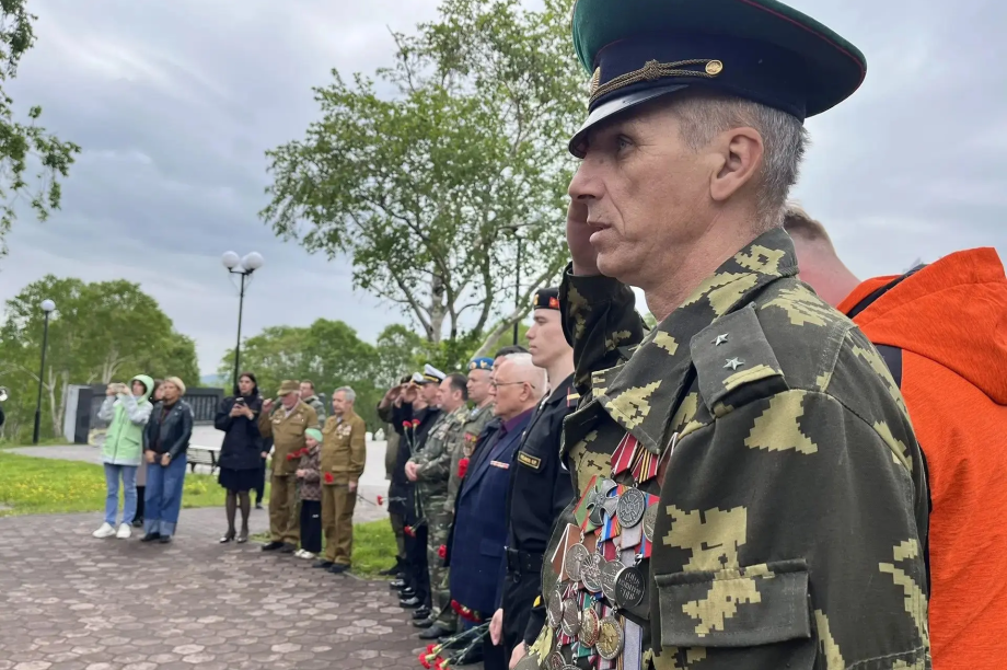 В Петропавловске-Камчатском почтили память ветеранов боевых действий. . Фотография 2