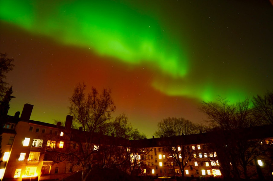 Северное сияние зафиксировано в Петропавловске-Камчатском. . Фотография 2