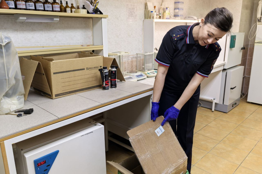 Камчатские наркополицейские обезвредили межрегиональную наркогруппировку . Фото: УМВД России по Камчатскому краю. Фотография 1