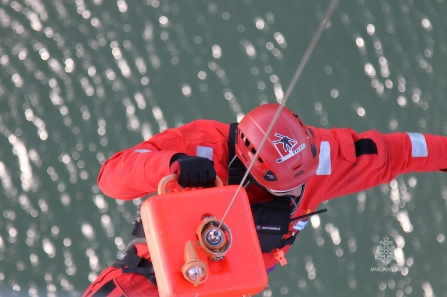 Учения МЧС: На Камчатке потерпело крушение рыболовецкое судно. Фото: 41.mchs.gov.ru. Фотография 11