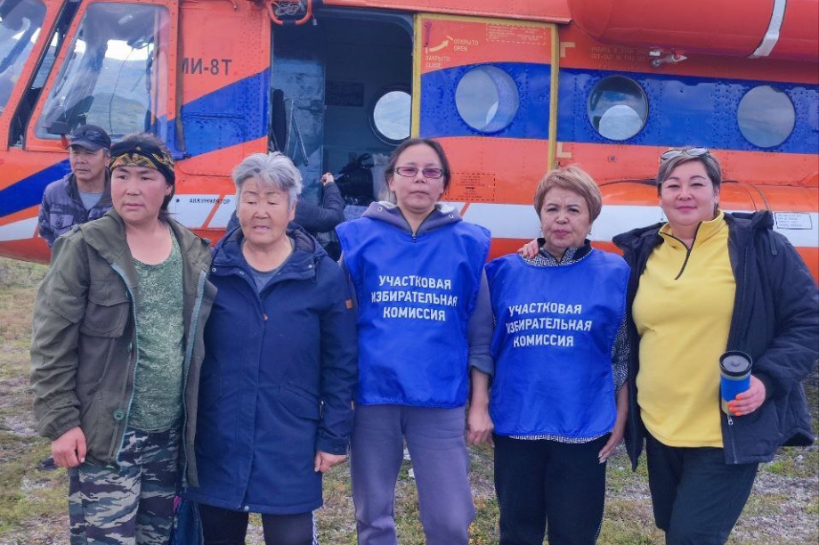 Более 2700 жителей Камчатки уже проголосовали досрочно на выборах губернатора. . Фотография 7