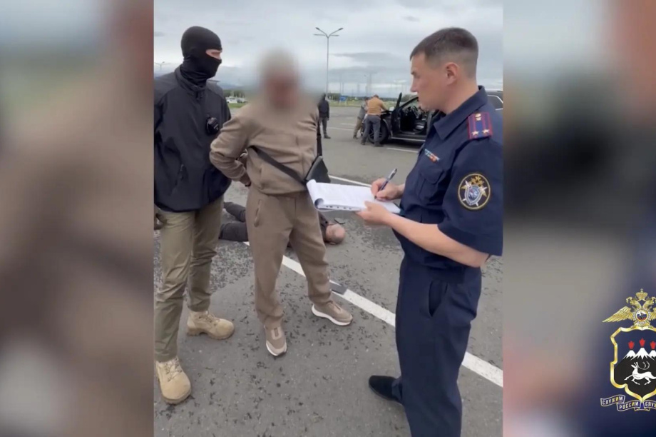 На Камчатке задержали организатора и участников экстремистской ячейки. . Фотография 3