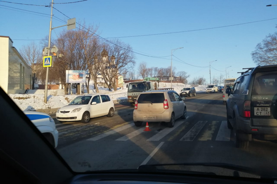 Пешехода с переломом госпитализировали после ДТП в Петропавловске. Фото: информационное агентство "Камчатка"