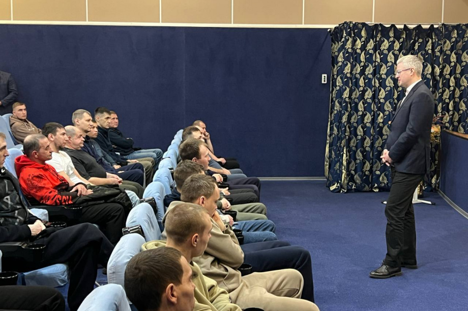 Губернатор Владимир Солодов навестил бойцов СВО, проходящих лечение на Камчатке. Фото: kamgov.ru. Фотография 4