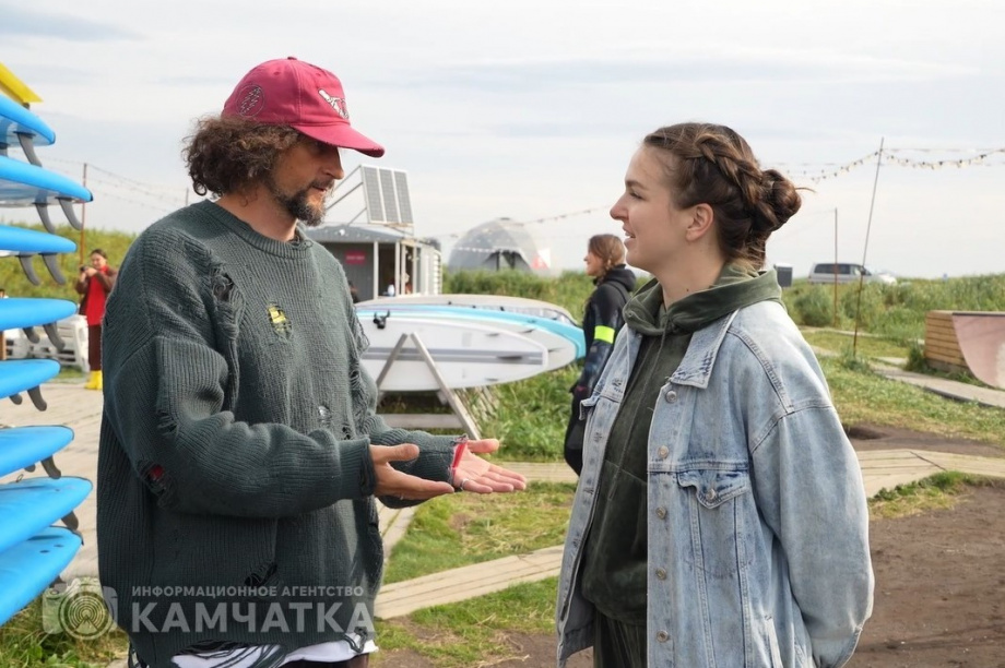 В новом выпуске ведущие программы «Полуостров сокровищ» попытались покорить океан. Фото: ИА "Камчатка". Фотография 15