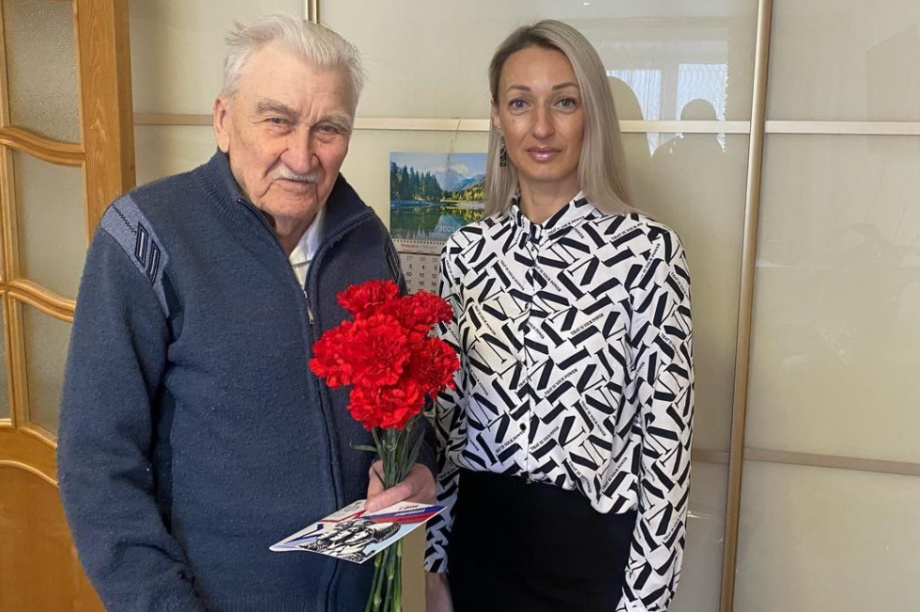 Борис Невзоров передал поздравления ветерану Великой Отечественной войны накануне 23 февраля. . Фотография 1