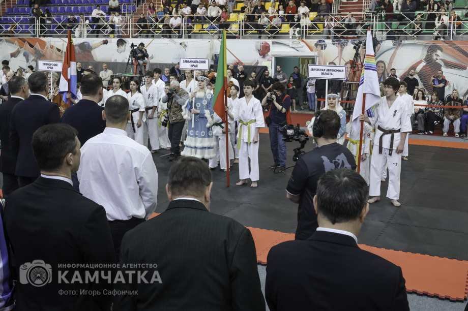 На Камчатке состоялся Чемпионат и первенство ДФО по каратэ-киокусинкай (фоторепортаж). Фото: «Камчатка Сегодня» \ Игорь Сафончик. Фотография 25