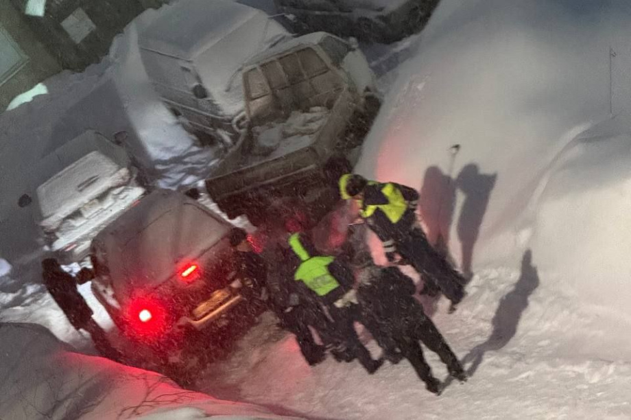 На Камчатке из-за гололеда под колесами грузовика погибла девочка-подросток. Фото: соцсети