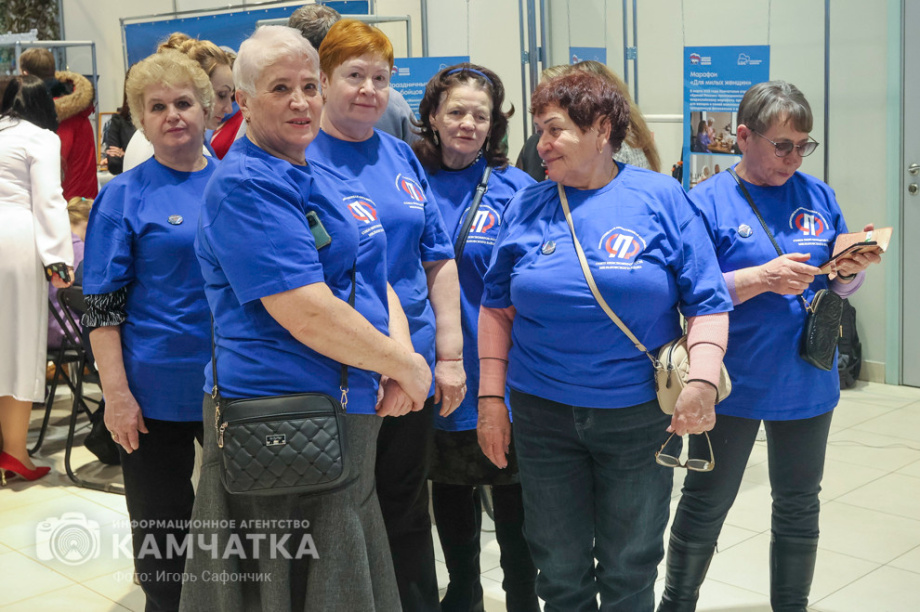 На Камчатке стартовала акция «Тепло для героя» в поддержку бойцов СВО. Фото: «Камчатка Сегодня» \ Игорь Сафончик. Фотография 6