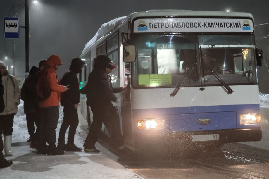 В столице Камчатки удалось решить проблему с передвижением автобусов после циклона  . Фото: ИА "Камчатка"