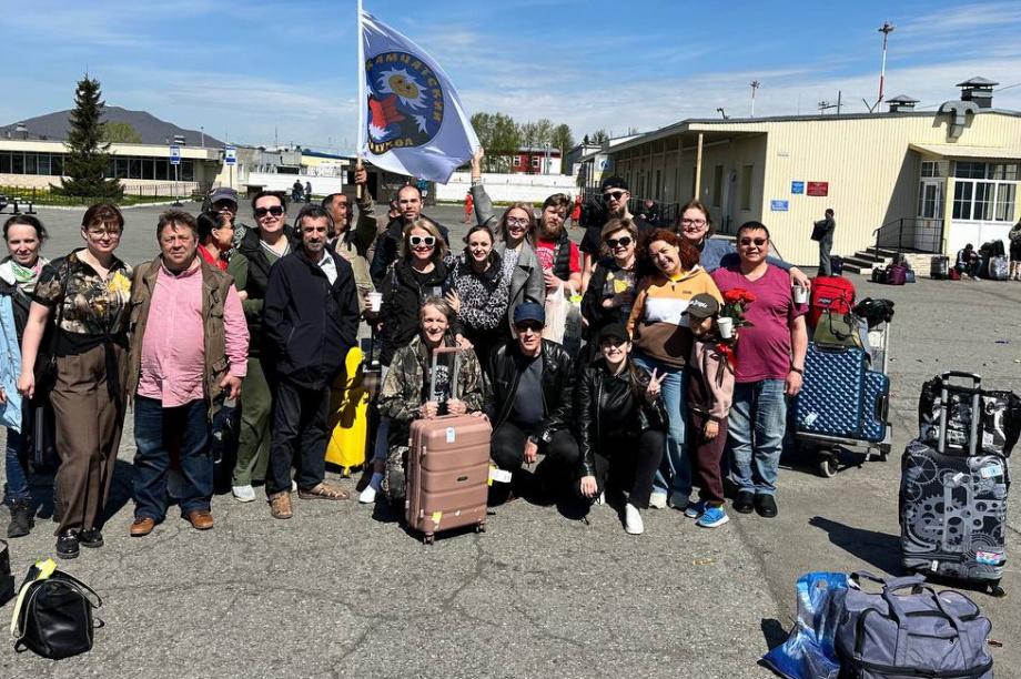 Гастрольная труппа камчатского театра кукол вернулась из Екатеринбурга. «На носу» ответные гастроли. Фото: t.me/kampuppet. Фотография 1